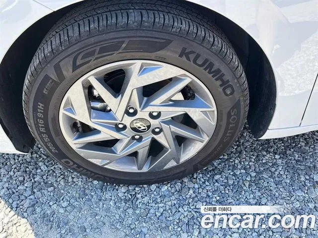 Hyundai Avante CN7 — Фото автомобиля 11