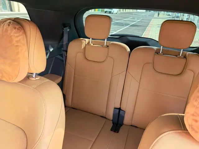 Li Auto ONE — Фото автомобиля 4