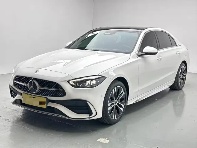 Фотография автомобиля — Mercedes-Benz C-Class