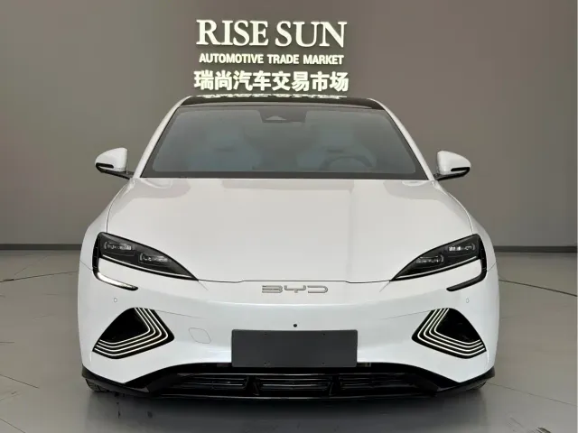 BYD Seal — Фото автомобиля 2
