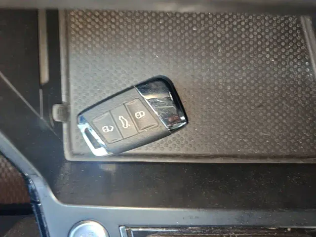 Volkswagen Passat — Фото автомобиля 8