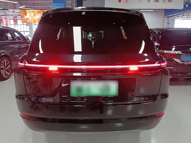 Li Auto L9 — Фото автомобиля 5