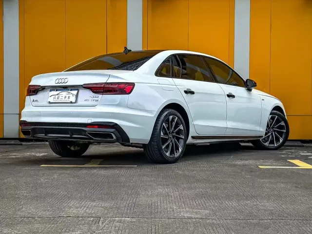 Audi A4L — Фото автомобиля 3