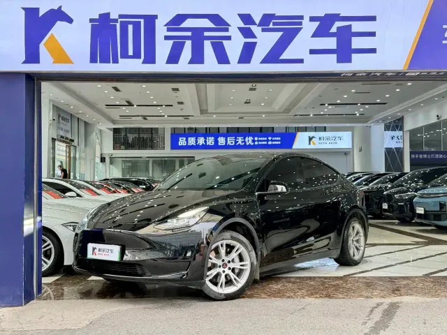 Фотография автомобиля — Tesla Model Y