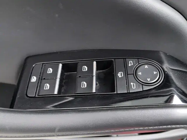 Mazda Axela — Фото автомобиля 9