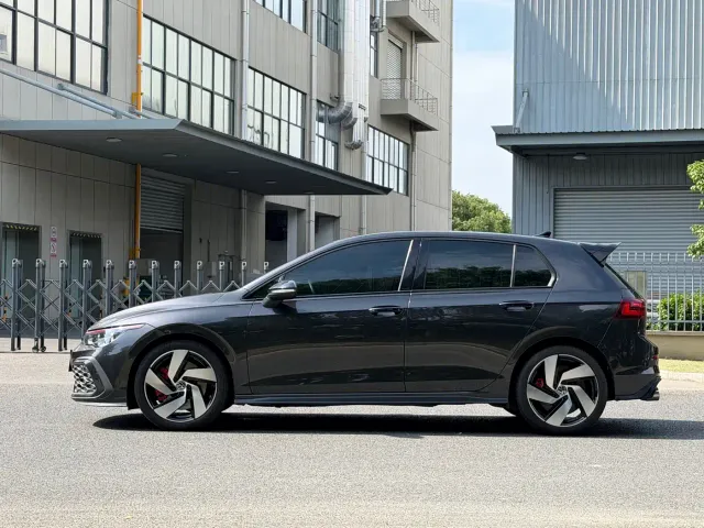 Volkswagen Golf GTI — Фото автомобиля 10
