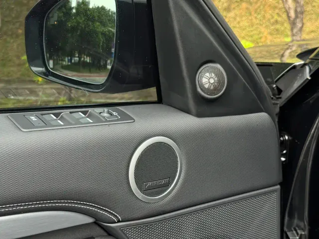 Land Rover Discovery — Фото автомобиля 15