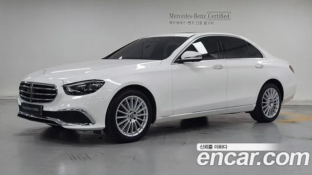 Фотография автомобиля — Mercedes-Benz E-Class