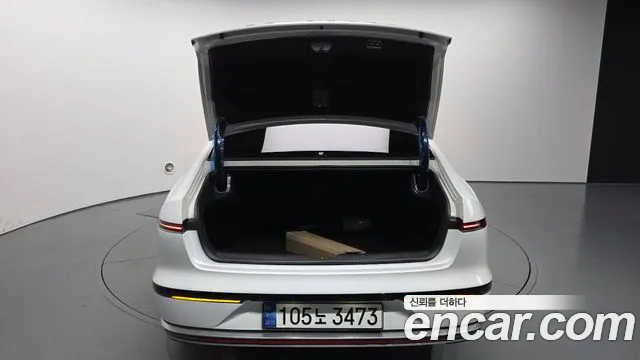 Hyundai Grandeur Grandeur (GN7) 2.5 Бензин 2WD — Фото автомобиля 30