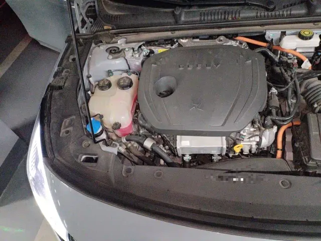 Geely Galaxy L6 — Фото автомобиля 21