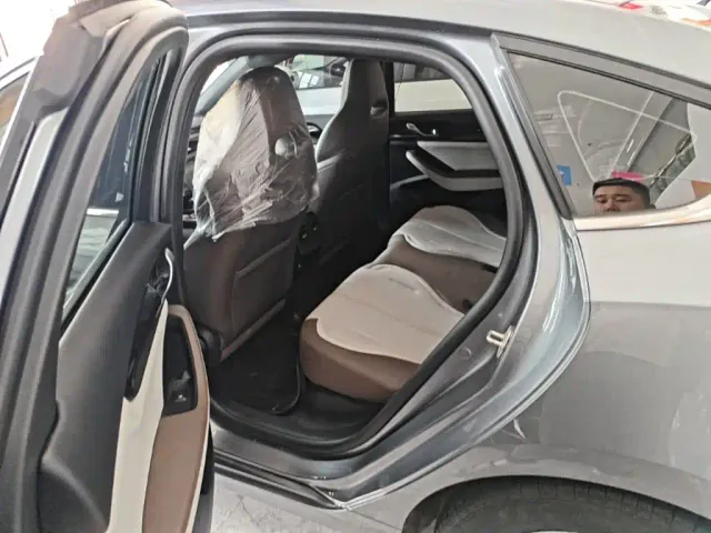 BYD Qin PLUS — Фото автомобиля 16