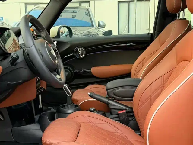 MINI Hatch — Фото автомобиля 14