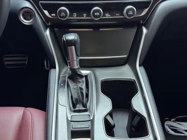 Honda Accord — Фото автомобиля 6