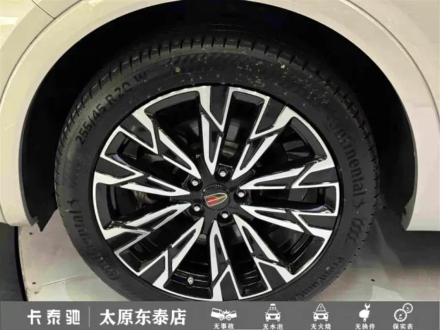 Hongqi HS5 — Фото автомобиля 10
