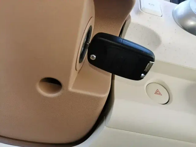 Wuling Hongguang Mini EV — Фото автомобиля 8