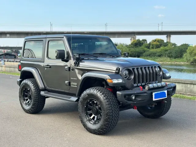 Jeep Wrangler — Фото автомобиля 3