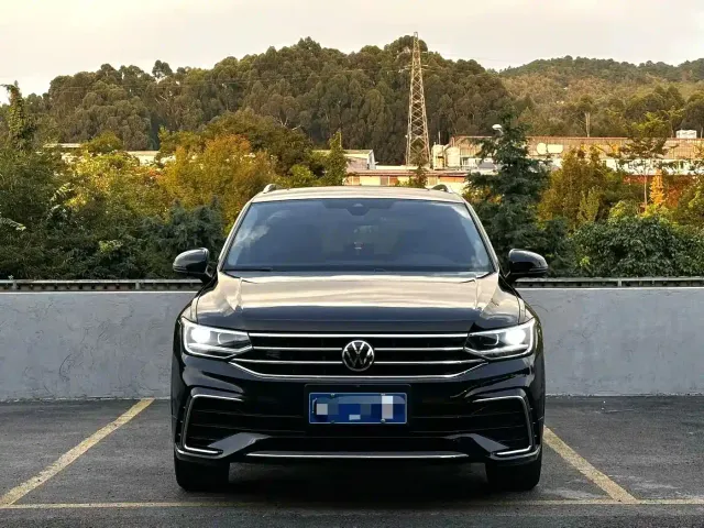 Volkswagen Tiguan L — Фото автомобиля 2