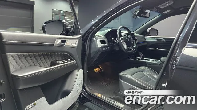 KG_Mobility_Ssangyong Rexton — Фото автомобиля 10