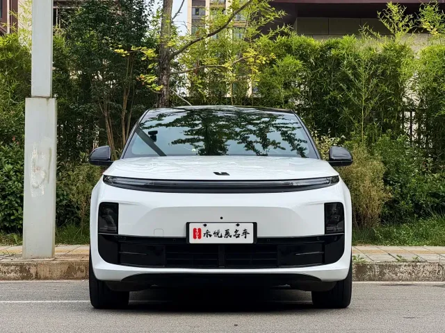 Li Auto L6 — Фото автомобиля 2