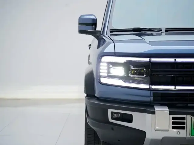 BYD FangChengBao Leopard 5 — Фото автомобиля 12