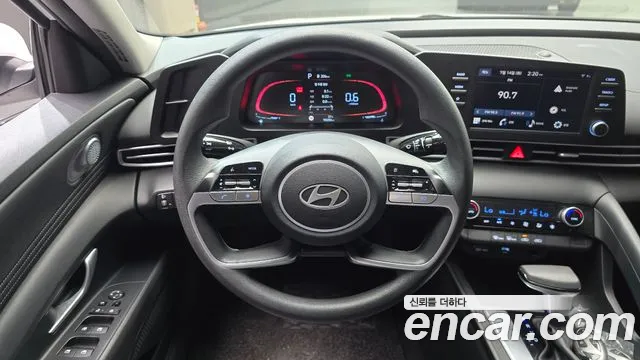 Hyundai AVANTE Новый Avante (CN7) — Фото автомобиля 13
