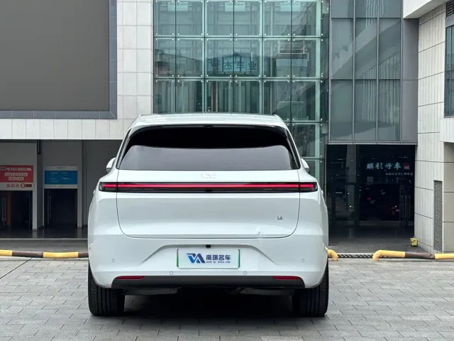 Li Auto L6 — Фото автомобиля 7