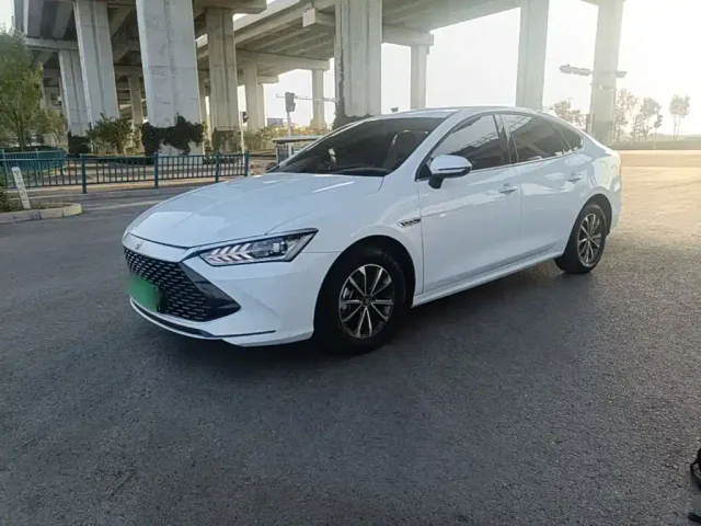 Фотография автомобиля — BYD Qin PLUS