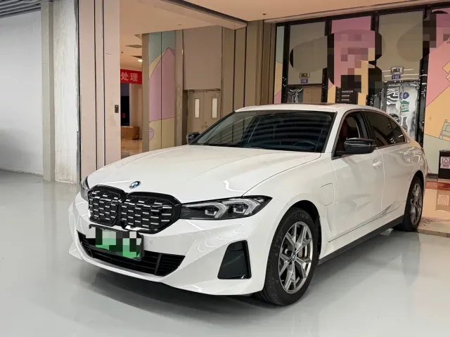 Фотография автомобиля — BMW i3