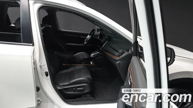 Honda CR-V Generation 5 — Фото автомобиля 11