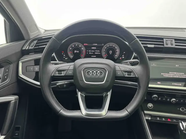 Audi Q3 — Фото автомобиля 18