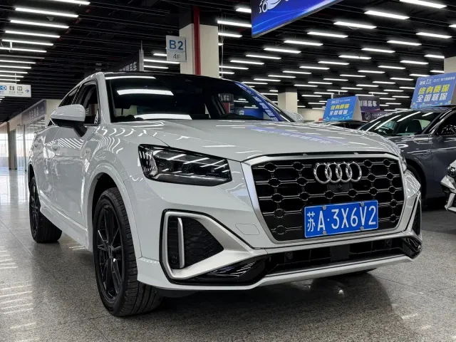 Audi Q2L — Фото автомобиля 3