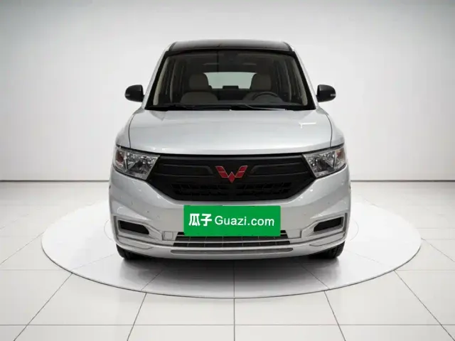 Wuling Hongguang V — Фото автомобиля 23