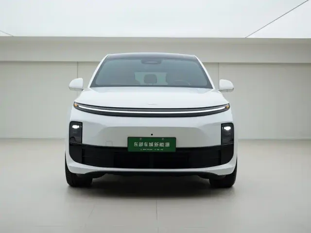 Li Auto Li Auto L6 2024 Pro — Фото автомобиля 2