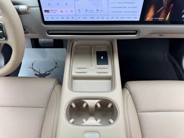Li Auto i6 — Фото автомобиля 17