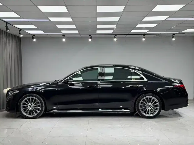 Mercedes-Benz S-Class — Фото автомобиля 3