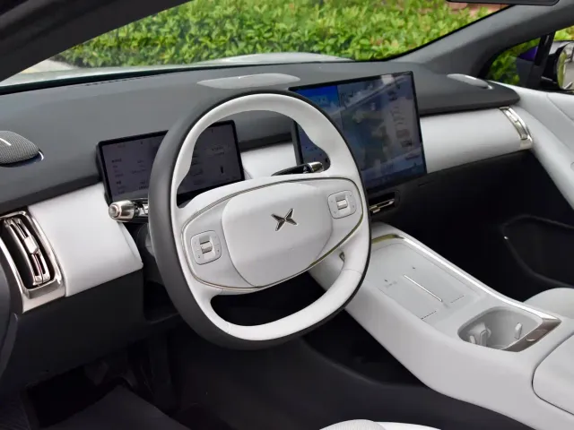 Xpeng P7+ — Фото автомобиля 8