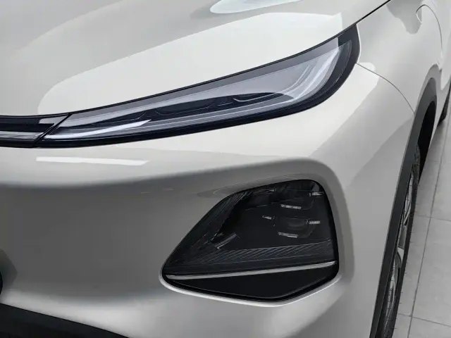 Changan Qiyuan Q05 — Фото автомобиля 7