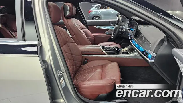 BMW 7-Series 7 серия (G70) 740i xDrive M Sport — Фото автомобиля 20
