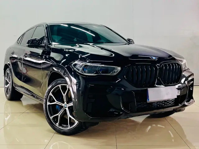 BMW X6 — Фото автомобиля 3