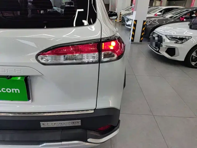Toyota Frontlander — Фото автомобиля 7