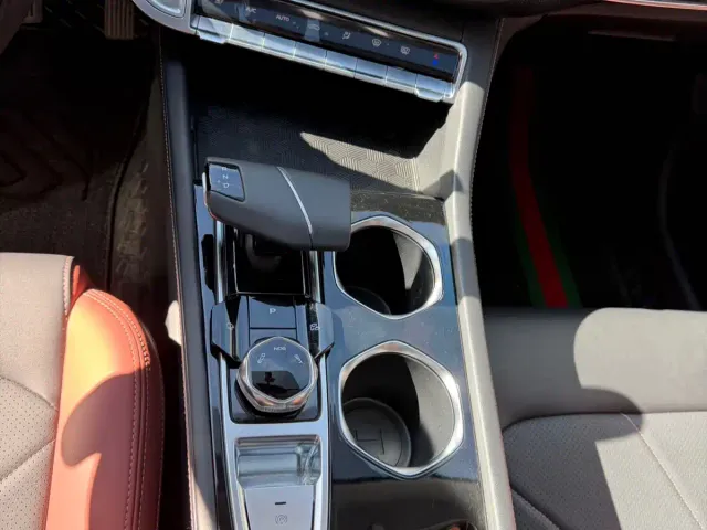 Changan Eado — Фото автомобиля 10