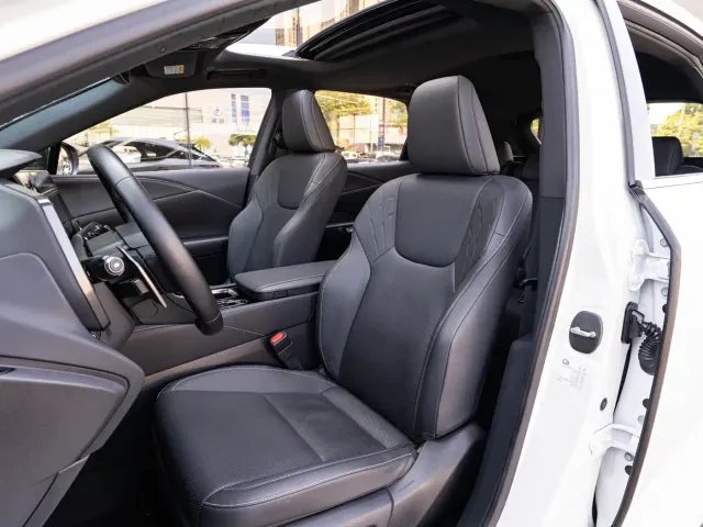 Lexus RX — Фото автомобиля 11