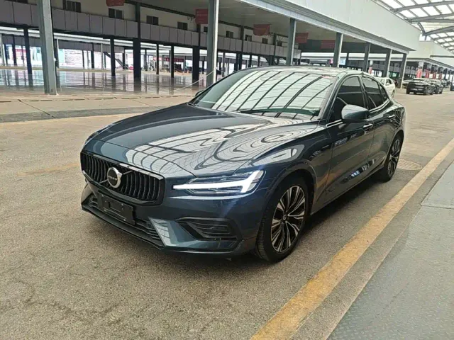 Фотография автомобиля — Volvo S60