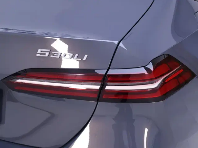 BMW 5 Series — Фото автомобиля 9