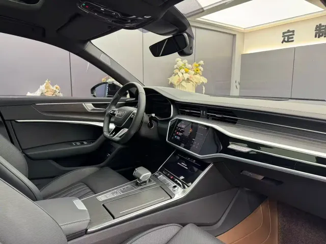 Audi A6L — Фото автомобиля 7