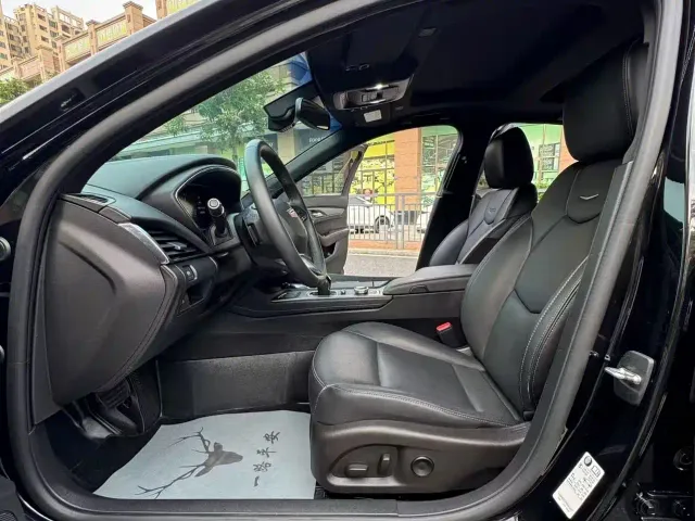 Cadillac CT5 — Фото автомобиля 10