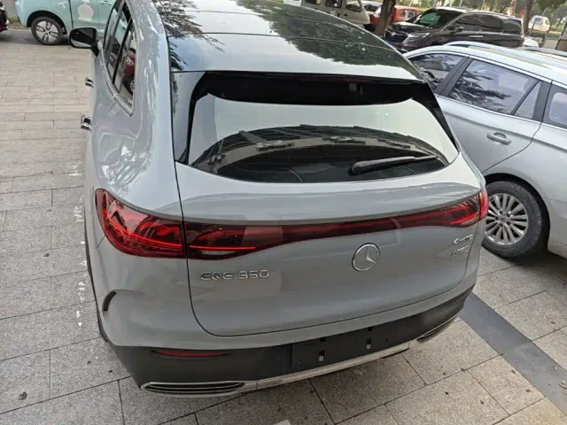Mercedes-Benz EQE SUV — Фото автомобиля 5