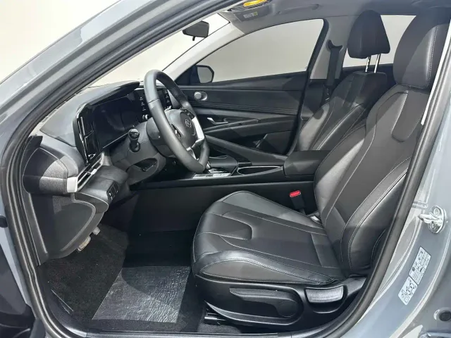 Hyundai Elantra — Фото автомобиля 8