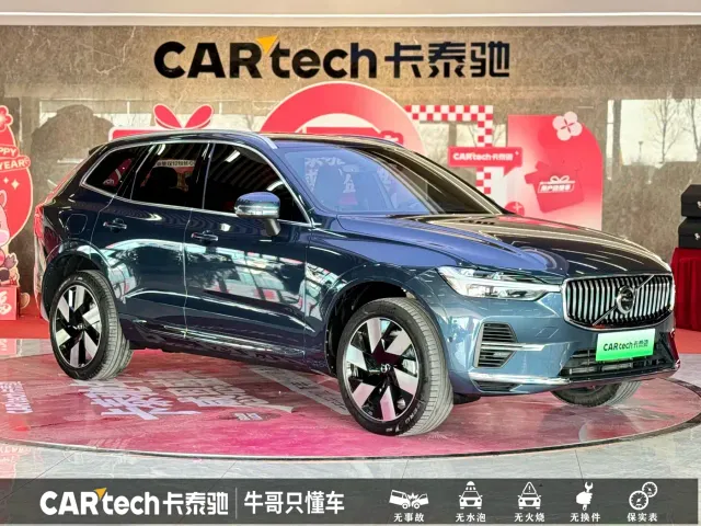 Volvo XC60 — Фото автомобиля 3