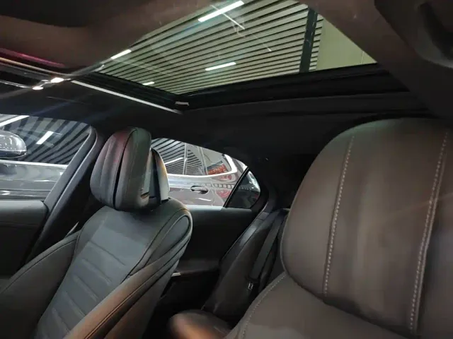 Mercedes-Benz C-Class — Фото автомобиля 17